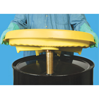 Entonnoirs de s&eacute;curit&eacute; Poly-Drum Funnel universel We Share Industrial Supply