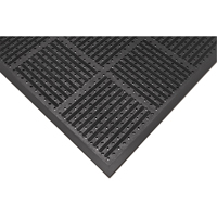 Tapis r&eacute;versible Outfront no 227, Caoutchouc, Grattoir Type, Motif &agrave; fentes, 3' x 6', Noir We Share Industrial Supply