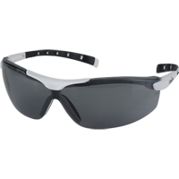 Lunettes de s&eacute;curit&eacute; s&eacute;rie Z1500, Lentille Grise/fum&eacute;e, Anti-&eacute;gratignures, R&eacute;pond ou surpasse la norme CSA Z94.3 We Share Industrial Supply