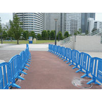 Barricade Minit, Emboîtables, 49" lo x 39" h, Vert We Share Industrial Supply