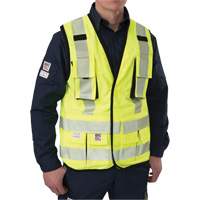 Veste antid&eacute;chirure pour arpenteur, Jaune lime haute visibilit&eacute;, Petit, Polyester We Share Industrial Supply