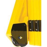 Barri&egrave;re mobile portative, 40" h x 13' lo, Jaune We Share Industrial Supply