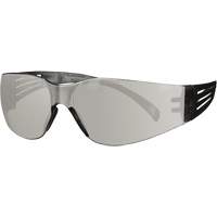 Lunettes de protection de s&eacute;rie 100 SecureFit, Lentille Gris/Int&eacute;rieur/ext&eacute;rieur, Antibu&eacute;e/Anti-&eacute;gratignures, ANSI Z87+/R&eacute;pond ou surpasse la norme CSA Z94.3 We Share Industrial Supply