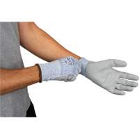 Gants &eacute;lastiques &eacute;cologiques r&eacute;sistants &agrave; la coupe, Taille 7, Calibre 13, Rev&ecirc;tement Polyur&eacute;thane, Enveloppe en PEHP/rPET, ASTM ANSI niveau A2 We Share Industrial Supply
