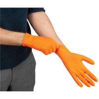 Gants d'examen de poids lourd &agrave; prise tactile, Grand, Nitrile, 8 mils, Sans poudre, Orange, Classe 2 We Share Industrial Supply