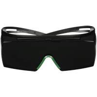 Lunettes de s&eacute;curit&eacute; SecureFit s&eacute;rie 3700 SF3750AS-BLK, Lentille Gris/IR 5.0, Anti-&eacute;gratignures, ANSI Z87+/R&eacute;pond ou surpasse la norme CSA Z94.3 We Share Industrial Supply