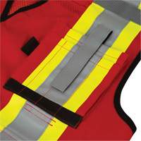 6678 Veste d'arpenteur antimicrobienne haute visibilit&eacute; avec dos en maille, Rouge, Petit, Polyester We Share Industrial Supply