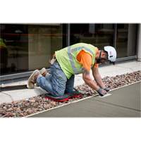 Tapis repose-genoux Packout, 18,7" lo x 13,7" la, 2,2" &eacute;pais We Share Industrial Supply