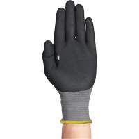 Gants r&eacute;sistants &agrave; la coupe HYFLEX 11-574, Taille 5/2T-petit, Calibre 21, Rev&ecirc;tement Mousse de nitrile, Enveloppe en Intercept, ASTM ANSI niveau A4/EN 388 niveau D We Share Industrial Supply