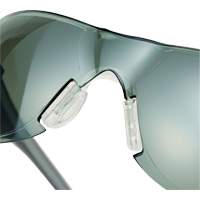 Lunettes de s&eacute;curit&eacute; Adapt Lite, Lentille Int&eacute;rieur/ext&eacute;rieur, Antibu&eacute;e/Anti-&eacute;gratignures, ANSI Z87+/R&eacute;pond ou surpasse la norme CSA Z94.3 We Share Industrial Supply