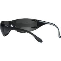 Lunettes de s&eacute;curit&eacute; Adapt Lite, Lentille Fum&eacute;e, Antibu&eacute;e/Anti-&eacute;gratignures, ANSI Z87+/R&eacute;pond ou surpasse la norme CSA Z94.3 We Share Industrial Supply