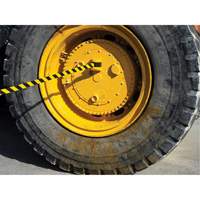 Syst&egrave;me de barri&egrave;re de s&eacute;curit&eacute; HAZLOK, Plastique, Fixation magn&eacute;tique, 30', Ruban Noir et jaune We Share Industrial Supply