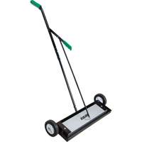 Balayeuse magn&eacute;tique &agrave; pousser, 24" la We Share Industrial Supply