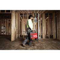 Bloc d'alimentation MX Fuel Carry-On, 1800 W/3600 W, Lithium-ion, 20-4/5" ha x 12" la x 15" p x 49,7 lb We Share Industrial Supply