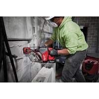 Marteau rotatif M18 Fuel SDS Plus avec ensemble d&eacute;poussi&eacute;reur Hammervac, 18 V, 1-1/8" - 3", 800 tr/min We Share Industrial Supply
