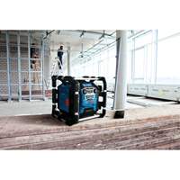 Radio de chantier avec Bluetooth 5.0 et station dalimentation, Lithium-ion, 18 V We Share Industrial Supply