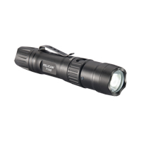 Lampe de poche tactique 7100, DEL, 695 lumens, Piles AA We Share Industrial Supply