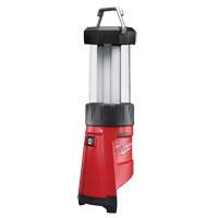 Lanterne et &eacute;clairage &agrave; faisceau concentr&eacute; M12, DEL, 400 lumens, 8 hres de fonctionnement, Bloc-pile Rechargeable, Plastique We Share Industrial Supply