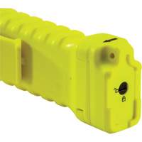 Lampe de poche &agrave; angle droit, DEL, 336 lumens, Piles AA We Share Industrial Supply